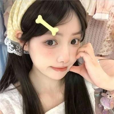 燕子与鹦鹉